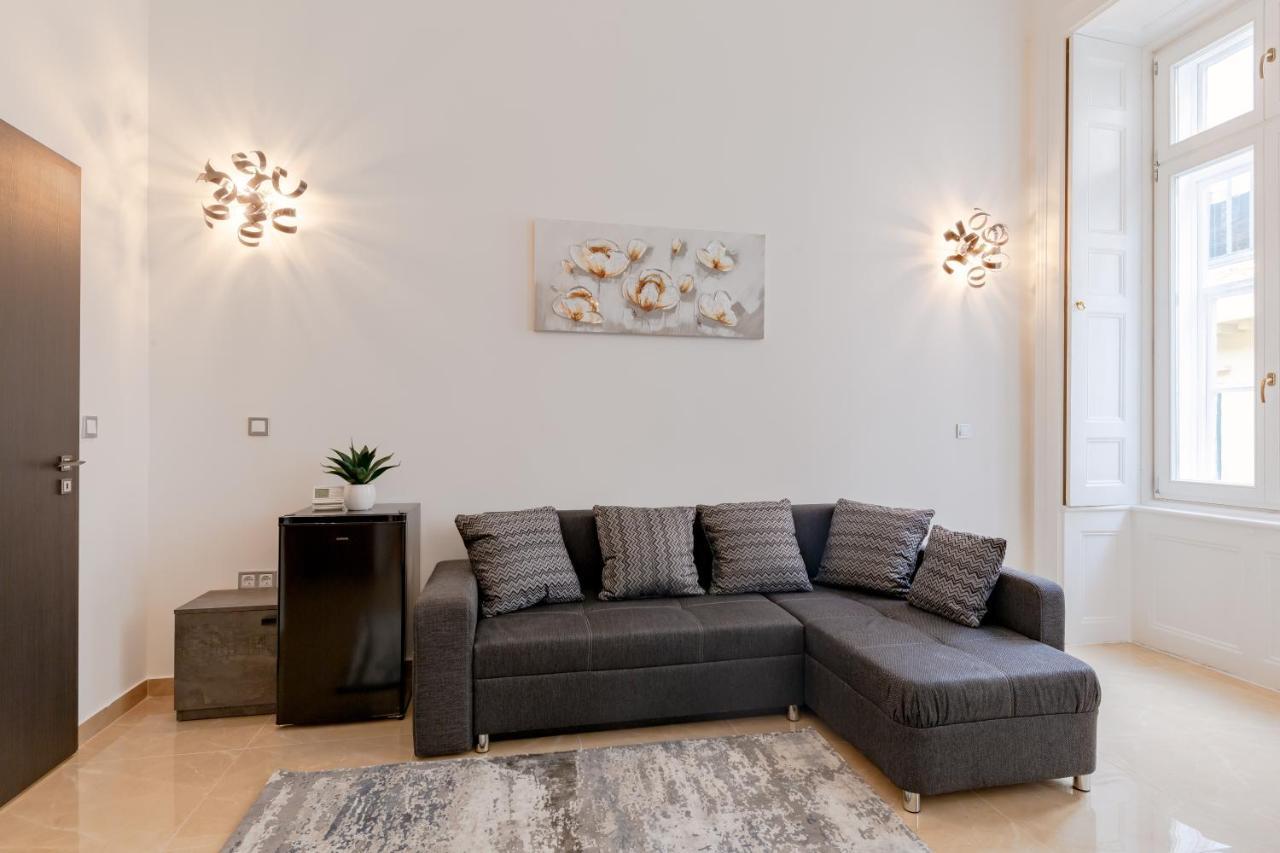 La Fortezza Panzio บูดาเปสต์ ภายนอก รูปภาพ